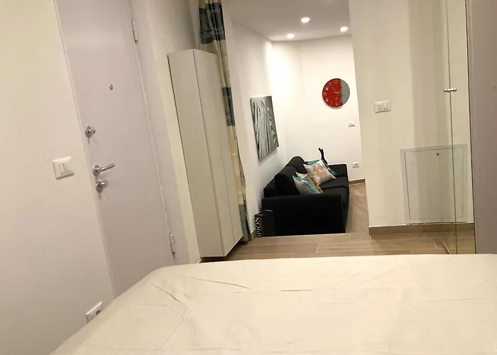 Апартаменти Hermes With Private Parking *