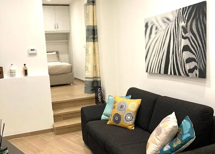 Hermes With Private Parking Апартаменти