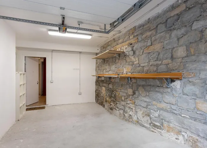 Апартаменти Hermes With Private Parking Трієст